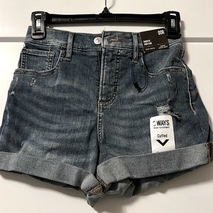 Express Women’s Shortie High Rise Super Stretch Shorts. Size 00R